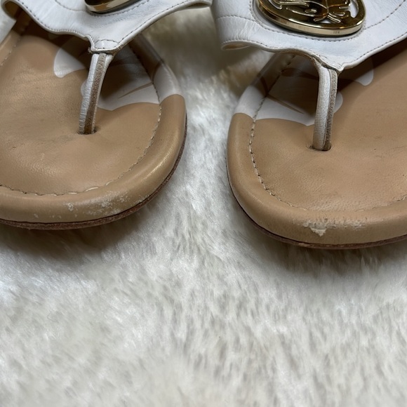 Tommy Bahama White Leather Thong Sandals with Metal Leaf Detail - Picture 6 of 6